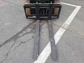 Four wheel front forklift Hangcha XC18i