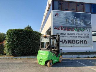 Four wheel front forklift Hangcha XC25i - 4