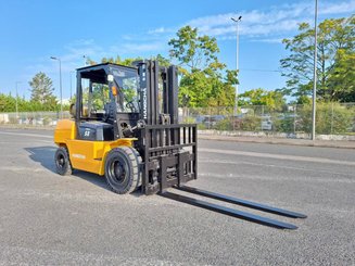 Four wheel front forklift Hangcha R50G - 1