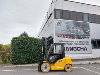 Four wheel front forklift Hangcha XE30i (CPD30-XEY2-SI)