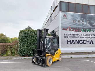 Four wheel front forklift Hangcha XE30i (CPD30-XEY2-SI)
