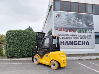 Four wheel front forklift Hangcha XE30i (CPD30-XEY2-SI)