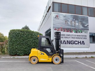Four wheel front forklift Hangcha XE30i (CPD30-XEY2-SI)
