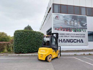 Four wheel front forklift Hangcha XE30i (CPD30-XEY2-SI)