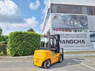 Four wheel front forklift Hangcha XE30i (CPD30-XEY2-SI) - 4