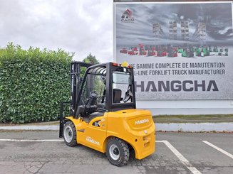Four wheel front forklift Hangcha XE30i (CPD30-XEY2-SI)