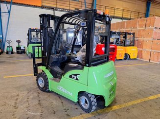 Four wheel front forklift Hangcha XC25i - 1