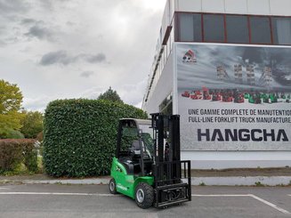 Four wheel front forklift Hangcha XC25i