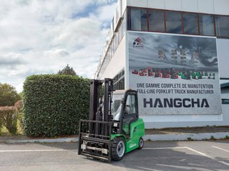 Four wheel front forklift Hangcha AE30-I