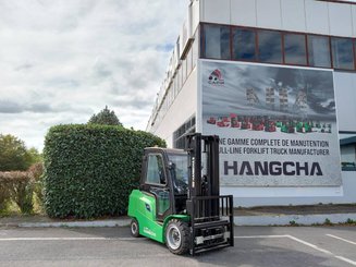 Four wheel front forklift Hangcha AE30-I