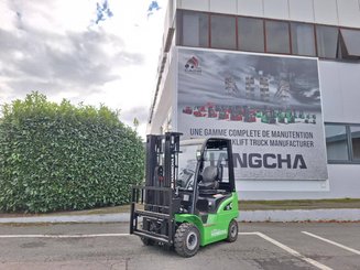 Four wheel front forklift Hangcha XC18i - 1