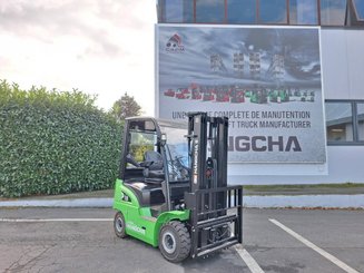 Four wheel front forklift Hangcha XC18i - 2