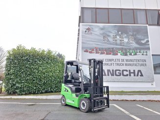 Four wheel front forklift Hangcha XC18i - 2