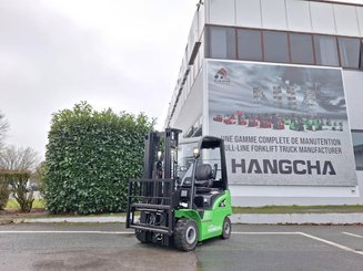Four wheel front forklift Hangcha XC18i - 1
