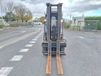 Four wheel front forklift Caterpillar GP25NT
