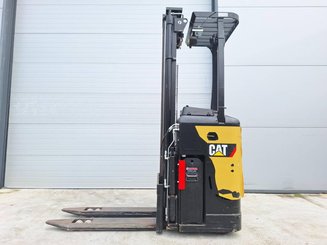 Stand-on pallet stacker Caterpillar NSR12N