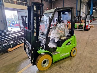 Four wheel front forklift Hangcha XC25i - 1