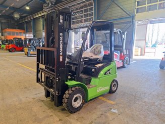 Four wheel front forklift Hangcha XC25i - 1