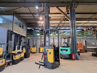 Stand-on pallet stacker Caterpillar NSR16N