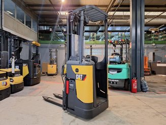 Stand-on pallet stacker Caterpillar NSR16N