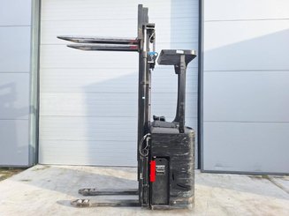 Stand-on pallet stacker Caterpillar NSR16N - 7