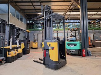 Stand-on pallet stacker Caterpillar NSR16N