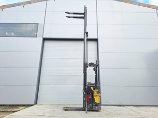 Stand-on pallet stacker Caterpillar NSR16N