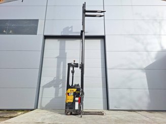Stand-on pallet stacker Caterpillar NSR16N