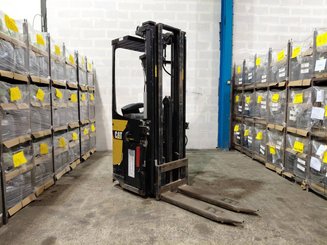 Stand-on pallet stacker Caterpillar NSR20N