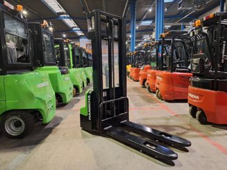 Pedestrian pallet stacker Hangcha CDD12-A2MC2-ISZ