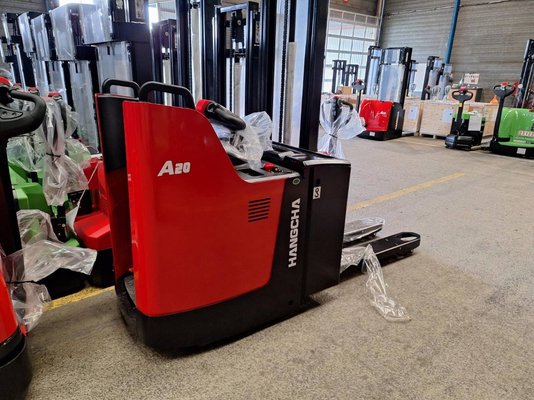 Stand-on pallet truck Hangcha CBD20-AC2S-SU - 1