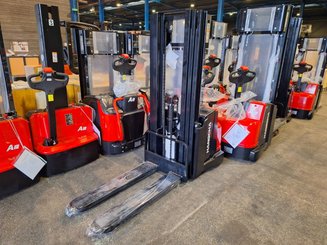 Pedestrian pallet stacker Hangcha CDD16-AEC2