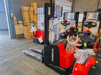 Pedestrian pallet stacker Hangcha CDD16-AEC2