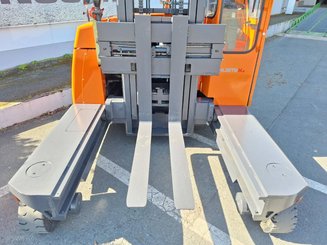 Multidirectional sideloader Hubtex DQ45D