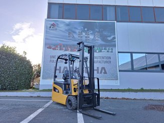 Three wheel front forklift Caterpillar EP16NT - 1