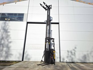 Stand-on pallet stacker Caterpillar NSR16N