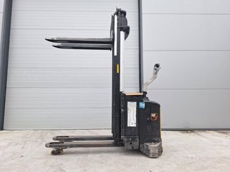 Pedestrian pallet stacker Caterpillar NSV16Ni - 7