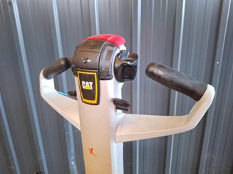 Pedestrian pallet truck Caterpillar NPP20N2E