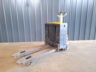 Pedestrian pallet truck Caterpillar NPP20N2E