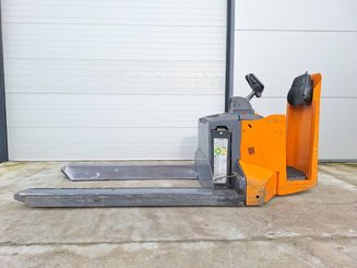 Stand-on pallet truck OMG 325P5 - 5
