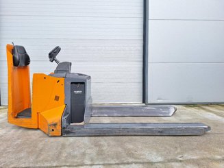Stand-on pallet truck OMG 325P5 - 2