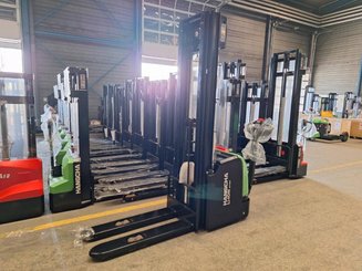 Pedestrian pallet stacker Hangcha CDD16-AC2-I - 1