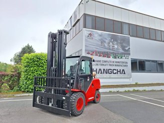 Four wheel front forklift Hangcha XF55G