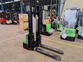 Pedestrian pallet stacker Hangcha CDD15-A2MC2-ISZ