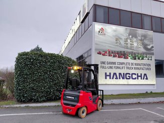 Four wheel front forklift Hangcha AE18