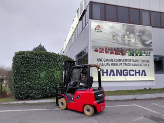 Four wheel front forklift Hangcha AE18