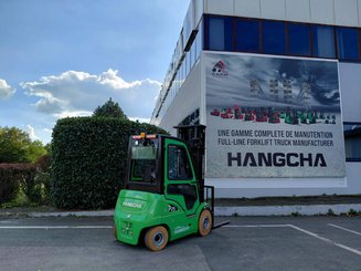 Four wheel front forklift Hangcha XC25i - 4