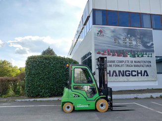 Four wheel front forklift Hangcha XC25i - 5