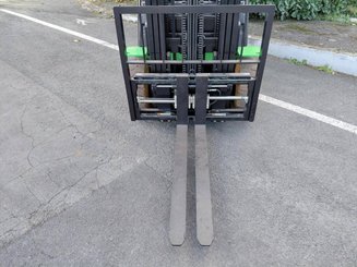 Four wheel front forklift Hangcha XC25i - 7