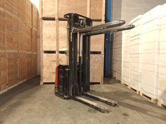 Pedestrian pallet stacker Hangcha CDD12-E